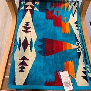 PENDLETON BEACH TOWEL - NWT